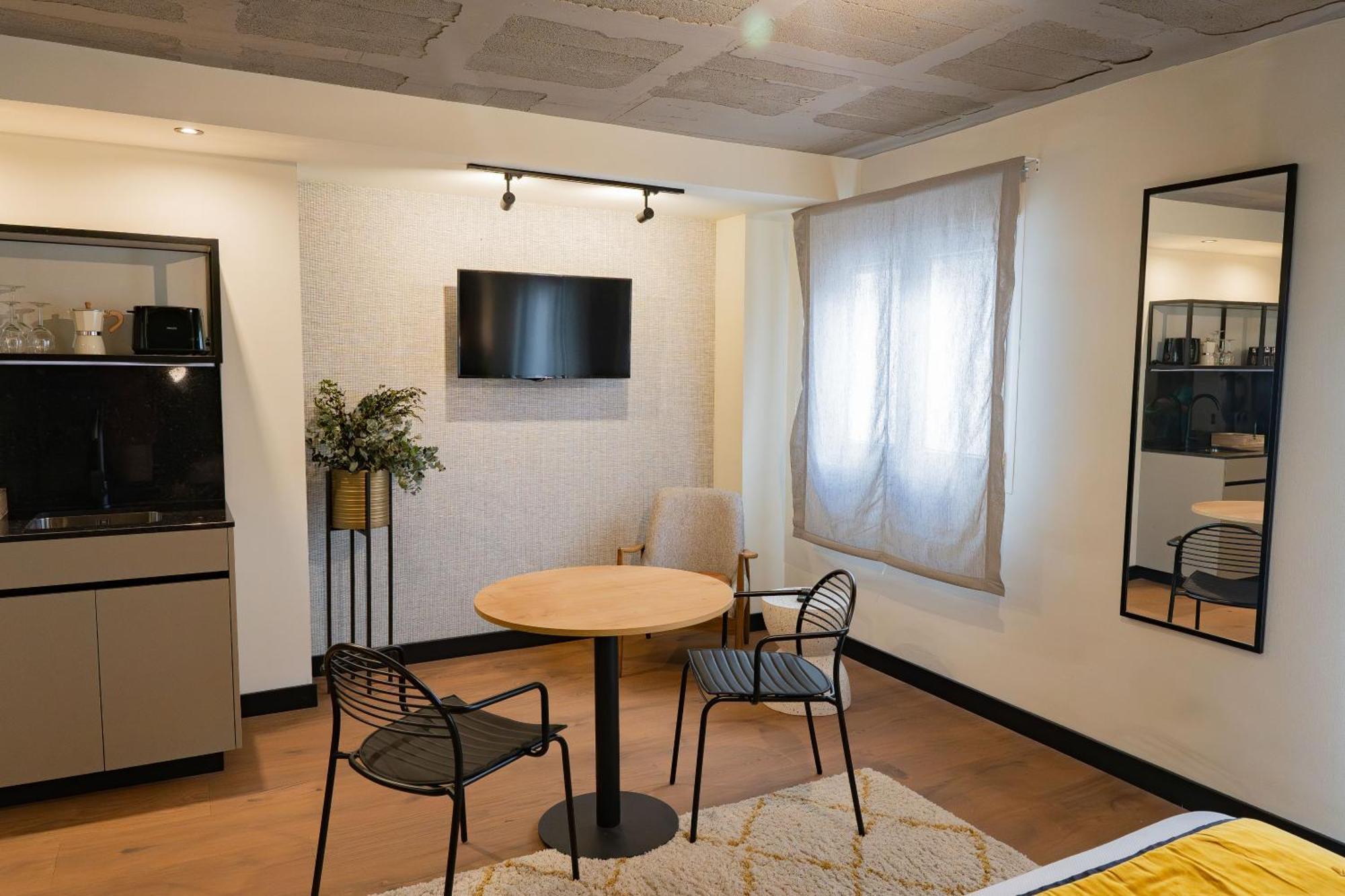 Bubu - Apartamentos En El Centro Málaga Exterior foto